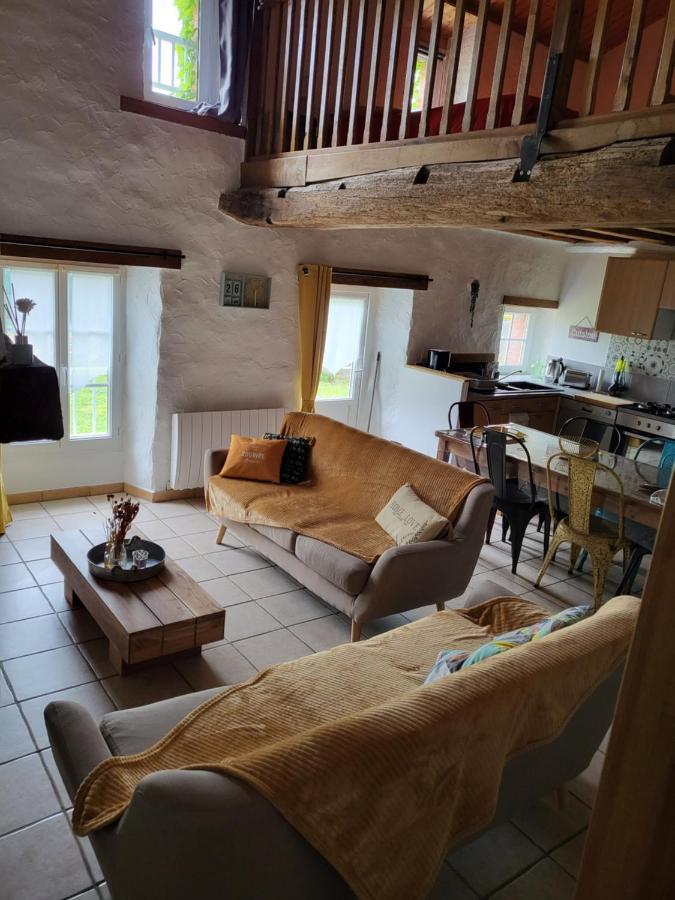 Gite Chamarel Les Aubiers Bagian luar foto
